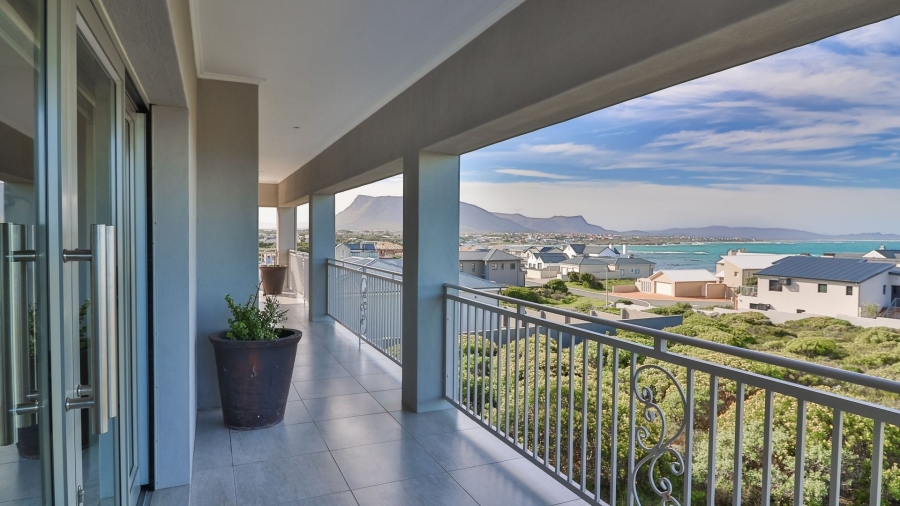 6 Bedroom Property for Sale in Kleinbaai Western Cape
